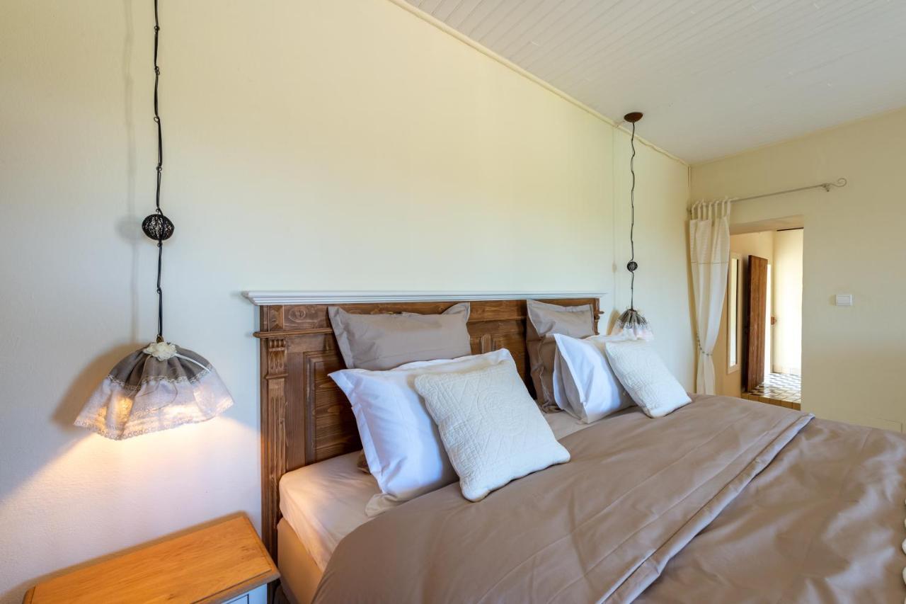 Maison D'Hotes Les Caroubiers Montsegur-sur-Lauzon Bagian luar foto
