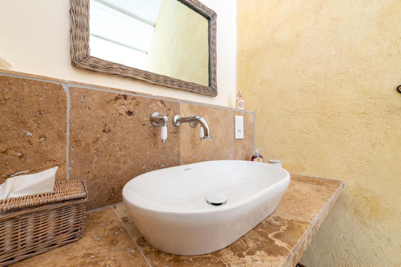 Maison D'Hotes Les Caroubiers Montsegur-sur-Lauzon Bagian luar foto
