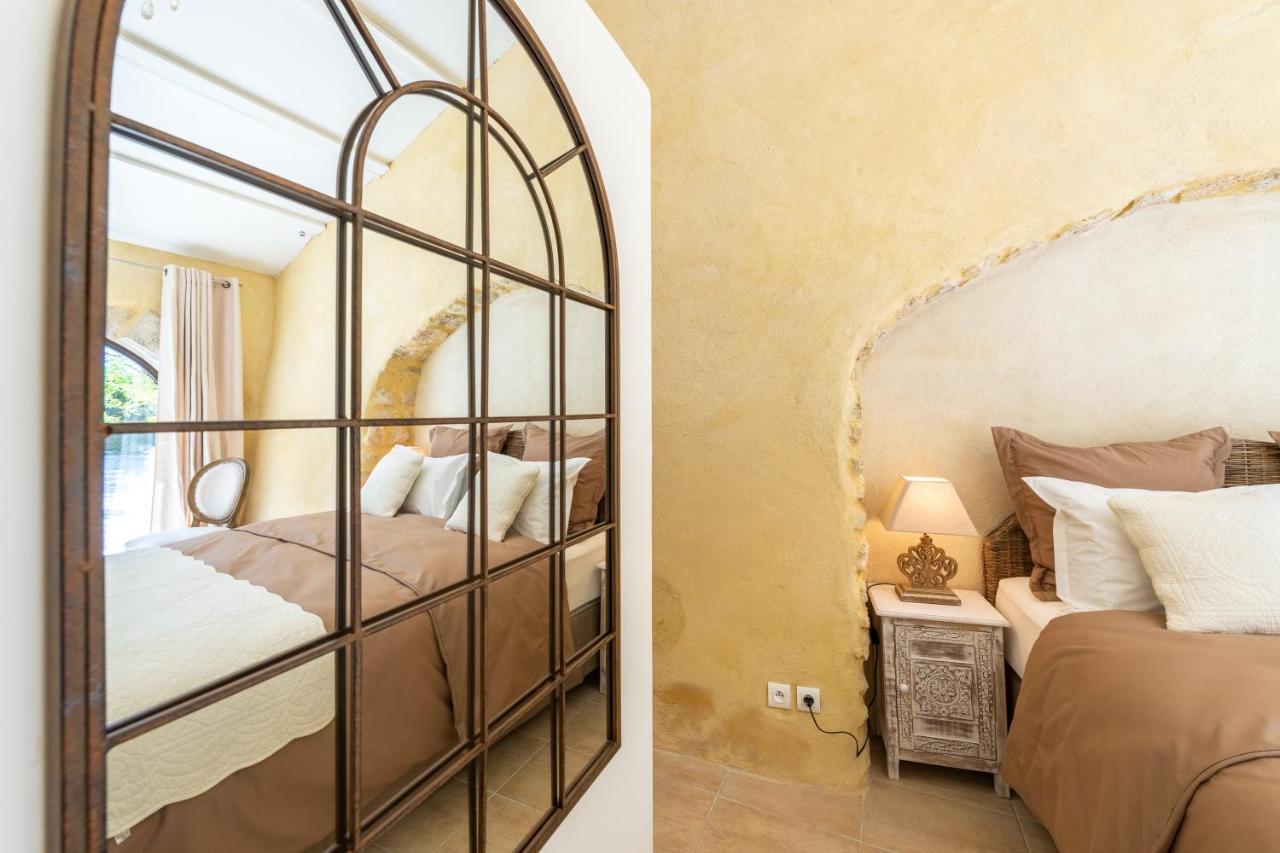 Maison D'Hotes Les Caroubiers Montsegur-sur-Lauzon Bagian luar foto