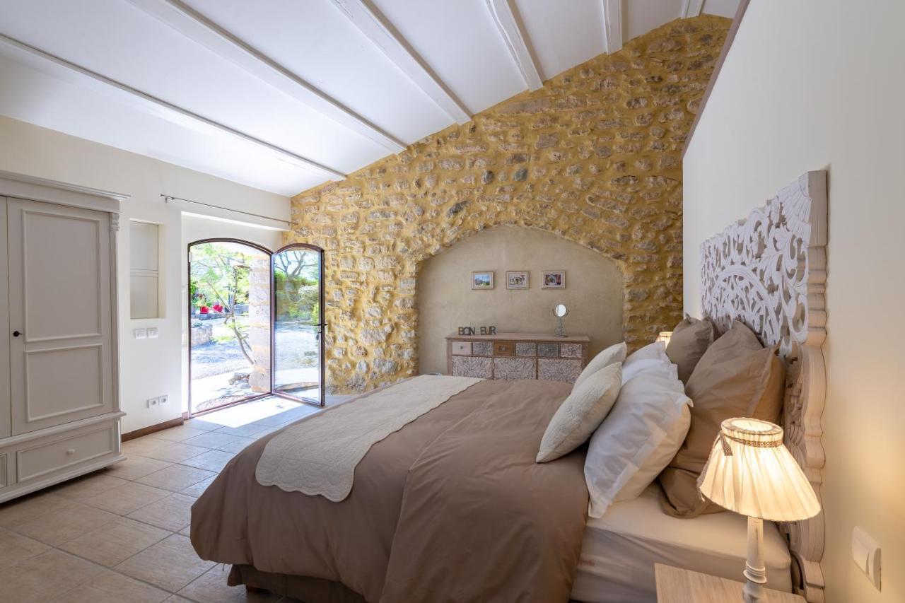 Maison D'Hotes Les Caroubiers Montsegur-sur-Lauzon Bagian luar foto